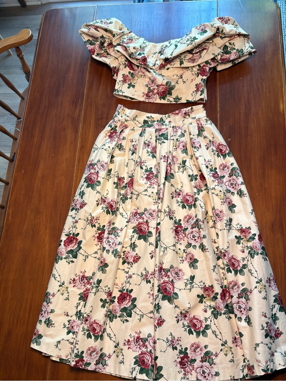 ANTONIO MELANI Cream Floral Maxi Dress with Pink Rose Print (2 piece set) - Picture 11 of 16